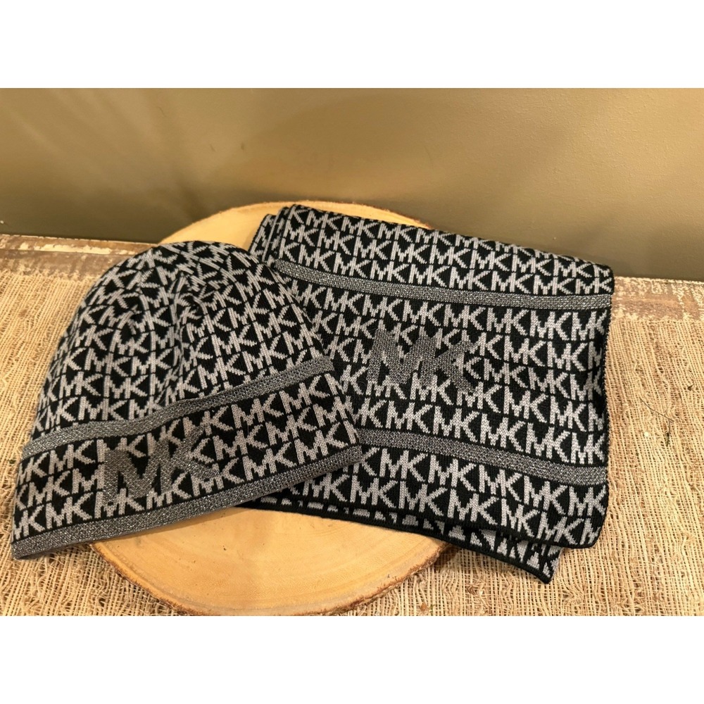 Michael Kors 2‎ Piece Set SCARF, HAT Silver Lg Mk Logo Silver Black & Gray New